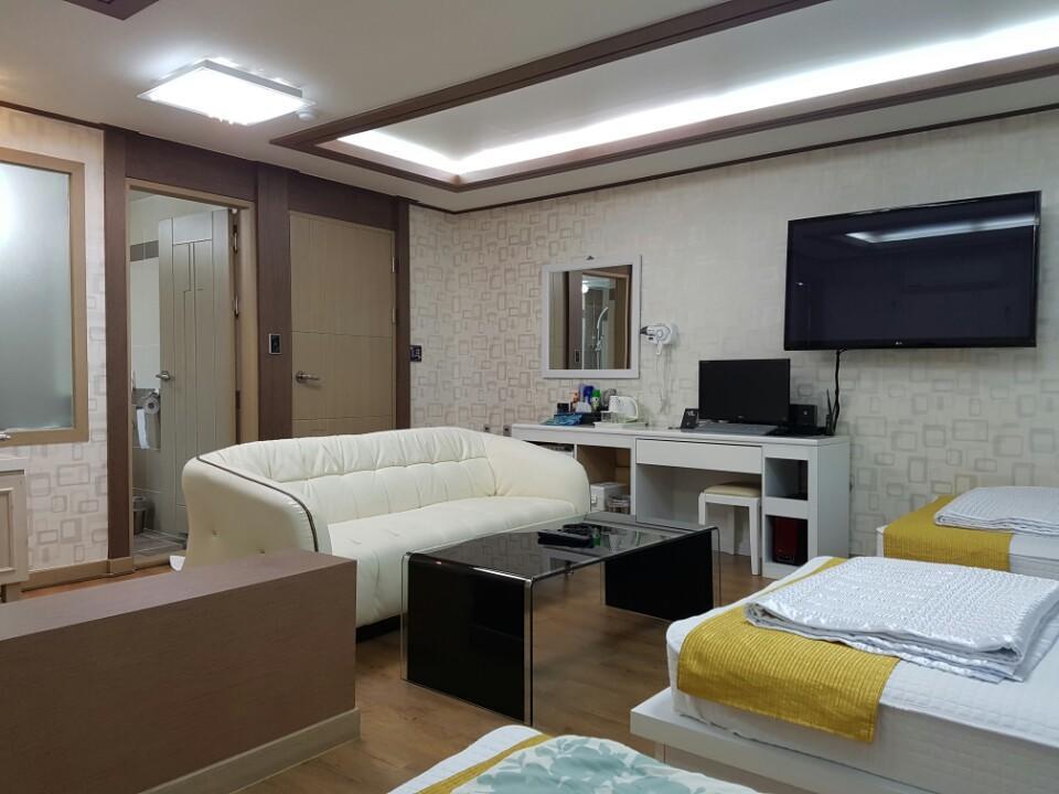 Raon Hotel Gwangyang  Exteriör bild