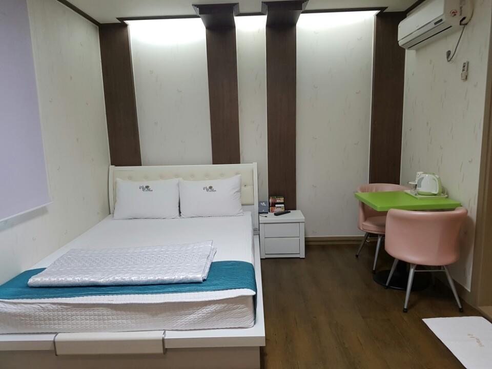 Raon Hotel Gwangyang  Exteriör bild